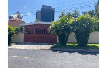 Venta Casa Cumbres de Cuscatlán