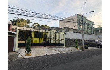 Edificio, apto para Hostal u Oficinas